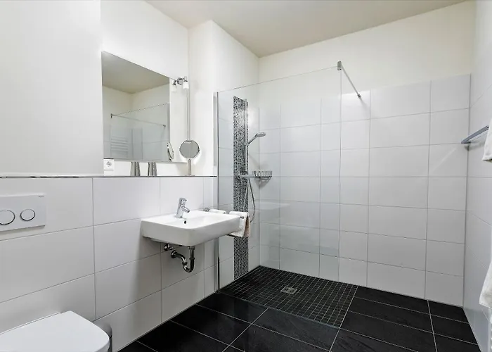 Apartman Lenia 1 *